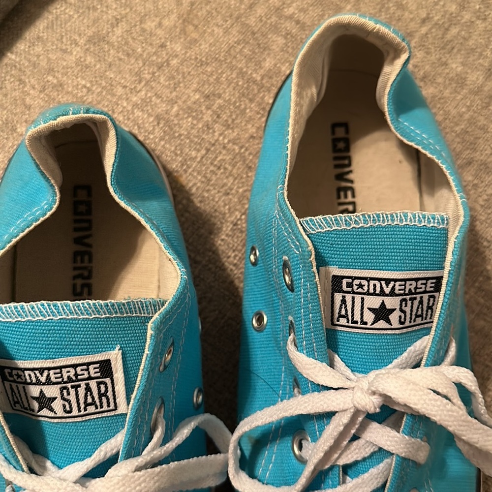 Converse - Picture 2 of 3